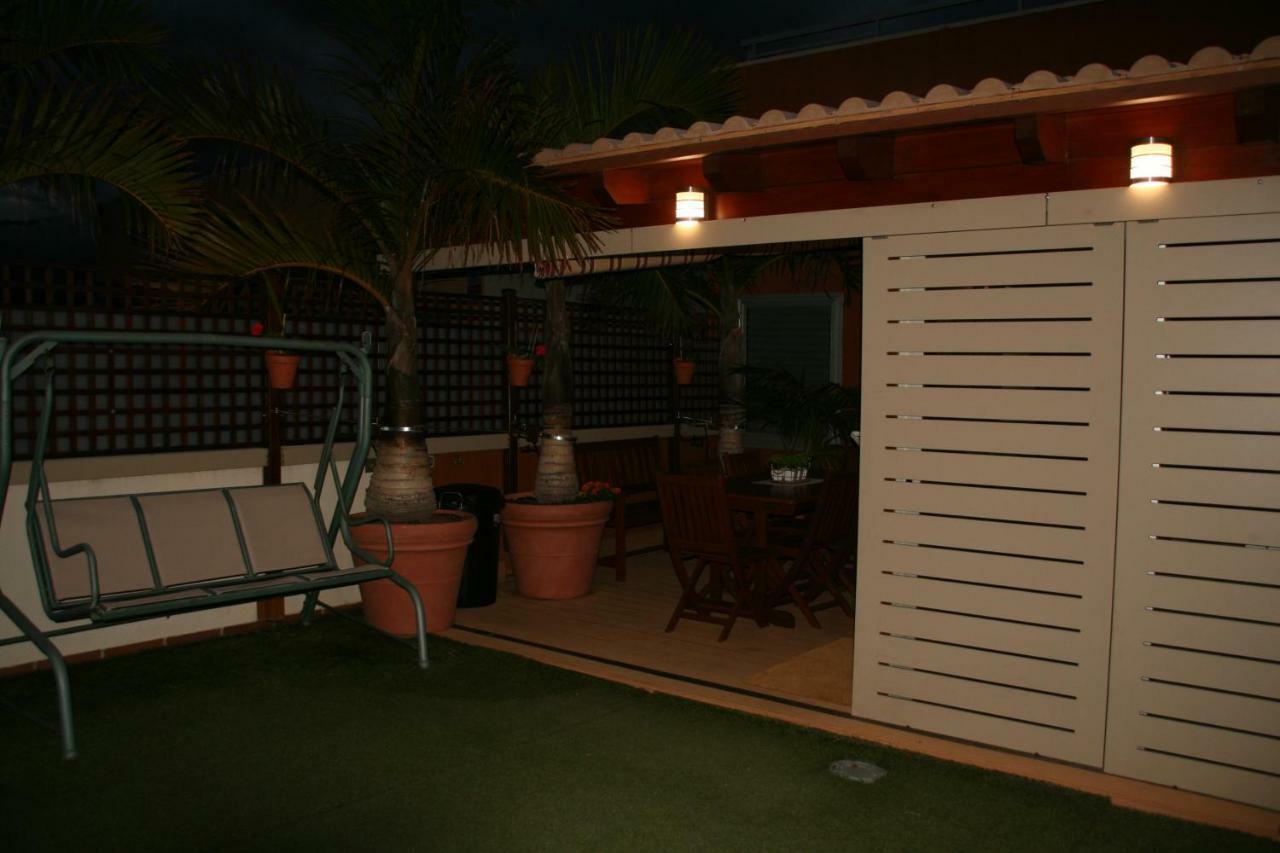 Apartamento Vacacional Atico Frente Al Mar Candelaria Exterior photo