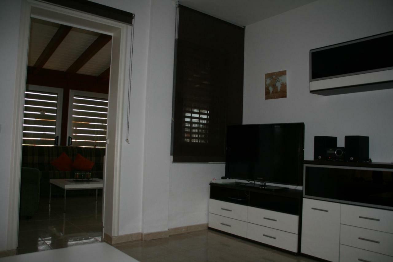 Apartamento Vacacional Atico Frente Al Mar Candelaria Exterior photo